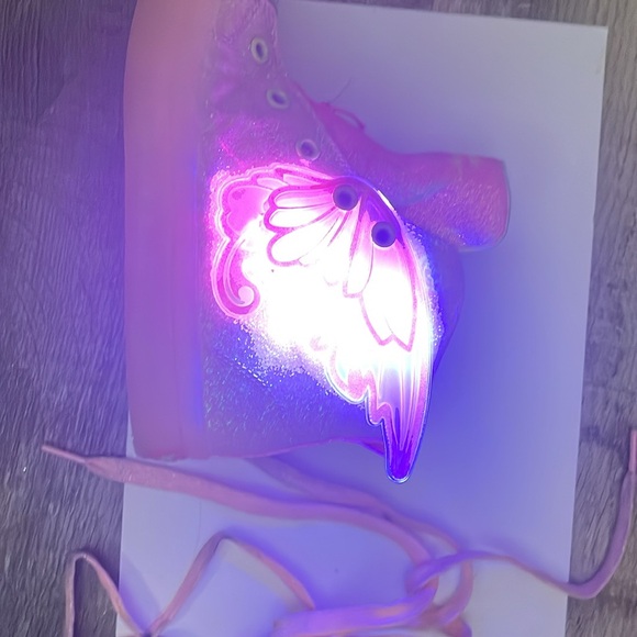 Skechers Twinkle Toes Twi-Lites 2.0 Light-Up Shoes - Pink Butterfly, Size 1. 🩷🦋 - Picture 6 of 8